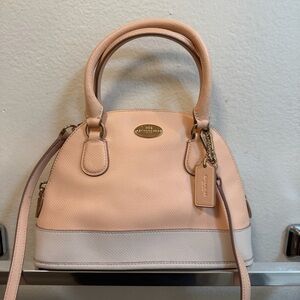 Coach bag Crossgrain Leather Mini Cora Satchel in apricot and chalk